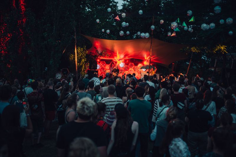Foto von SNNTG Festival
