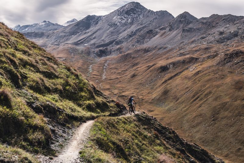 Foto von SNEAK PEAKS