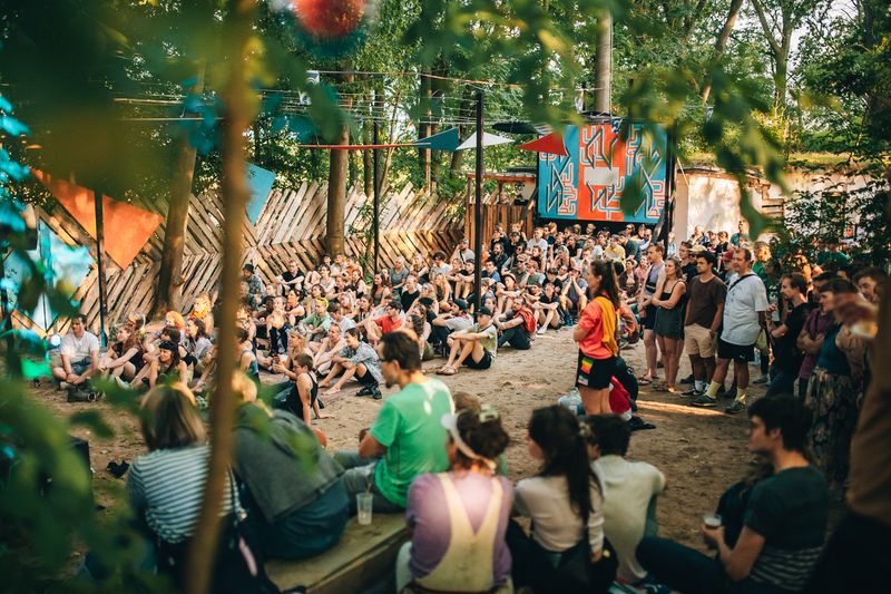 Foto von SNNTG Festival