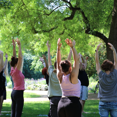 Foto Yoga im Park mit Sonja Becker