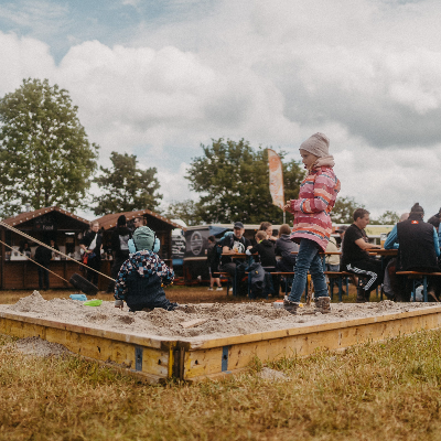 Foto Spielen und Buddeln